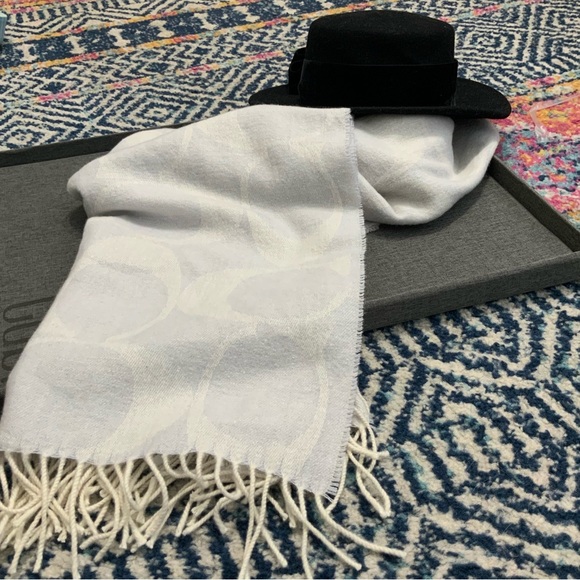 Coach Signature C Silk Wool Angora Cashmere Blend Muffler Scarf - Picture 2 of 5